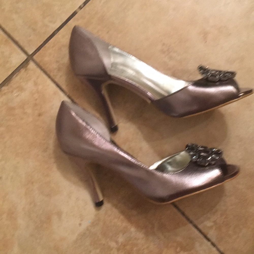 High heals - Picture 2 of 5